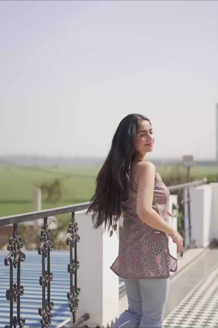 EIRA | Floral Short Kurti